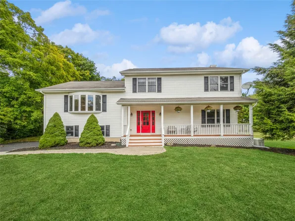 134 Cranberry Drive, Hopewell Junction, NY 12533