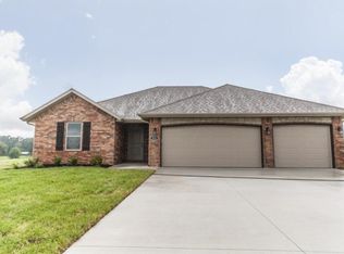 882 W Independence Dr, Rogersville, MO 65742