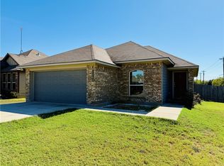 2563 Elkhorn Trl, Bryan, TX 77803