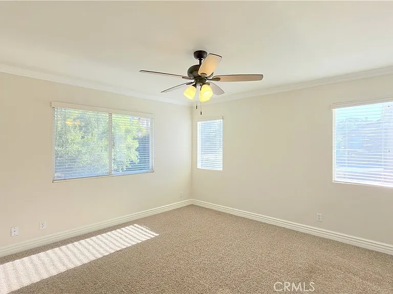 324 Lydia Ln — Photo 10