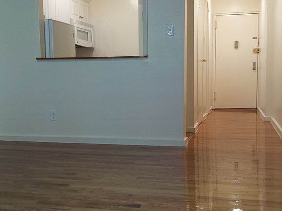 5th image of 259 W 15th St APT 3E