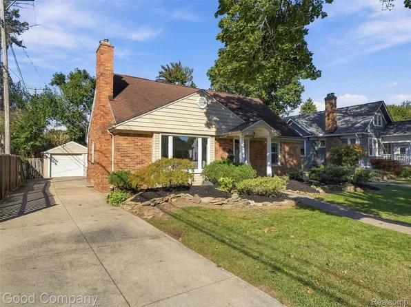 724 S Gainsborough Ave, Royal Oak, MI 48067