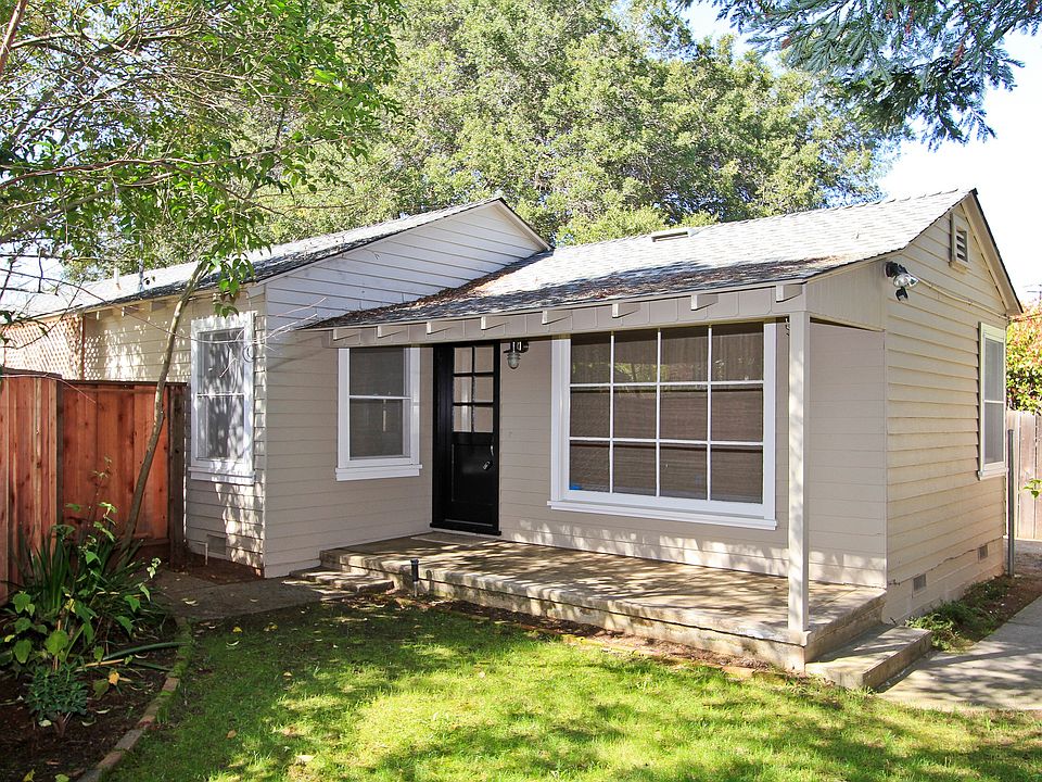 Charming executive cottage