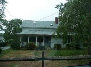 1015 Factory Ave, Mattituck, NY 11952