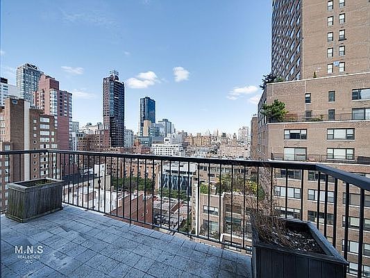 3rd image of 344 E 63rd St APT A