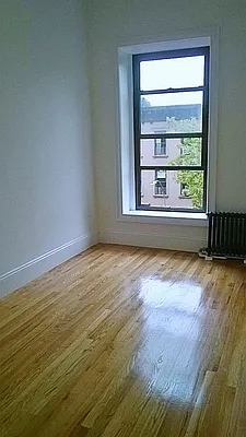 Rented by Voro, LLC | media 18