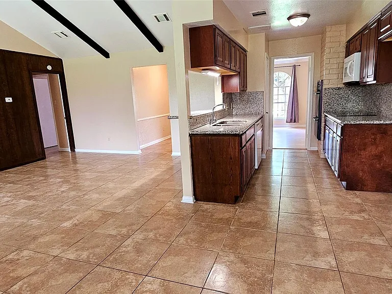 6719 McCullum Rd — Photo 10