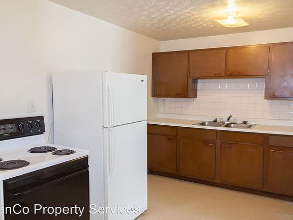 4th image of 1352 Saint Adelbert Ave APT 8