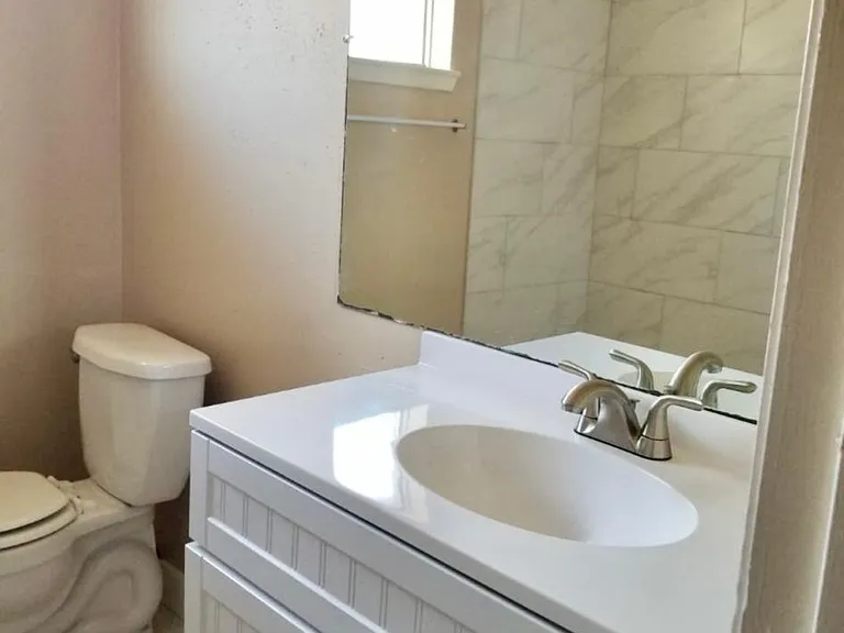 206 Leafwood Cir — Photo 14