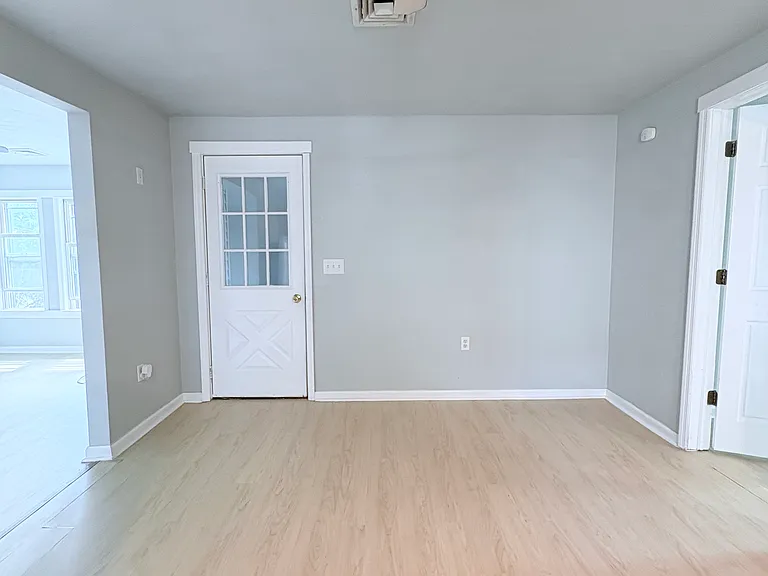 97 Fairview Ave #2 — Photo 10