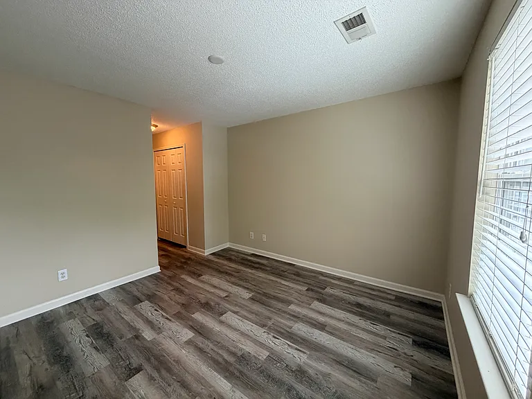 210 Bridford Downs Dr — Photo 17