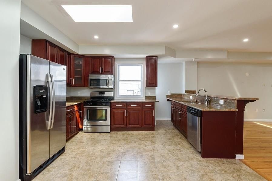 1st image of 306 3rd St #3