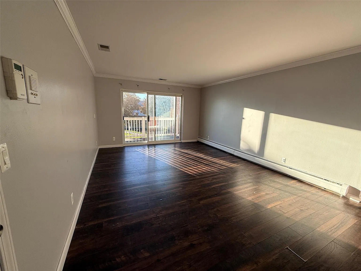 3 bed, 2.0 bath, 1150 sqft, $1,850 — Photo 4