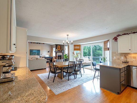 3rd image of 2525 W Keywest Ct