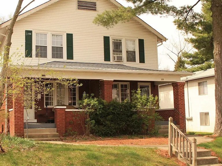 157 E Como Ave — Photo 1