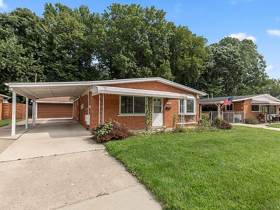 3rd image of 1333 Moulin Ave