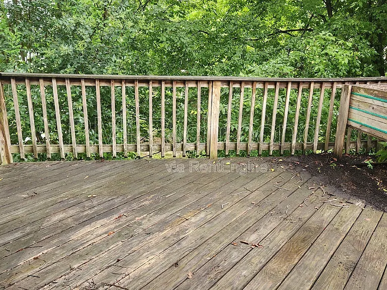 411 S Laurel St — Photo 19