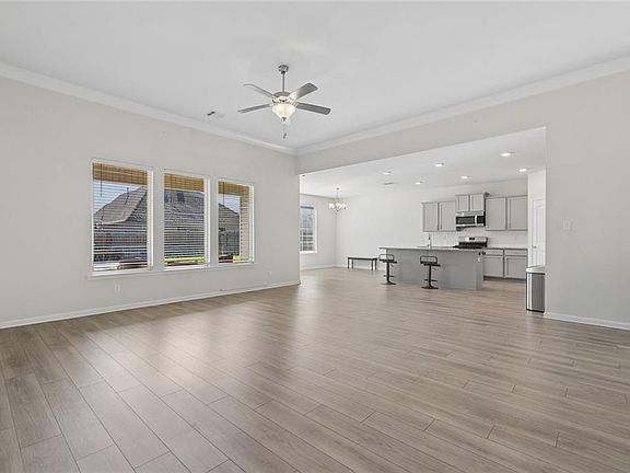 3rd image of 1364 Shipyard Dr