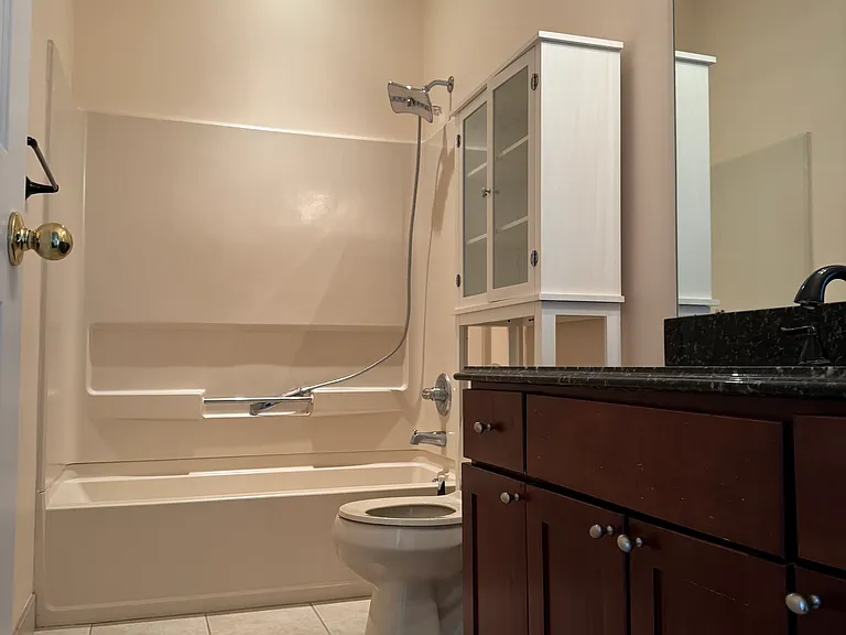 1220 Alameda Blvd — Photo 14