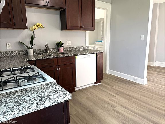 4th image of 3143 W 104th St