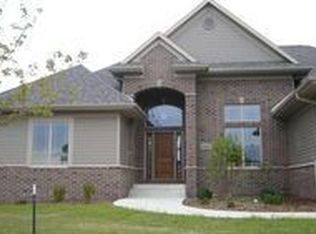 4402 Wynnewood Dr, Cedar Falls, IA 50613