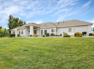 9812 Rodden Rd, Oakdale, CA 95361