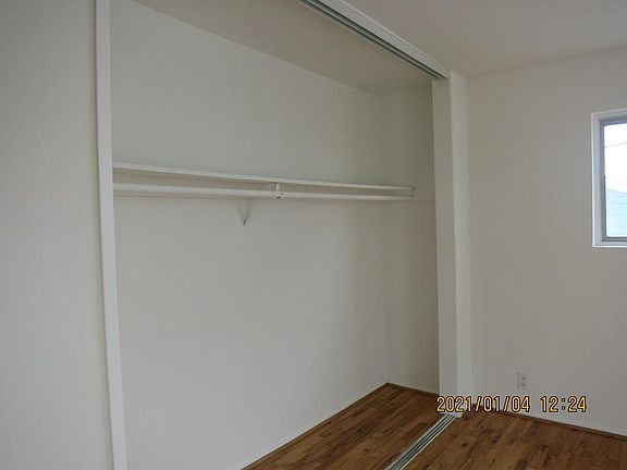 3rd image of 109 Breeze Ave #17