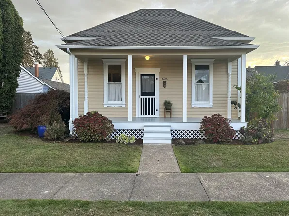 606 E Franklin St, Newberg, OR 97132