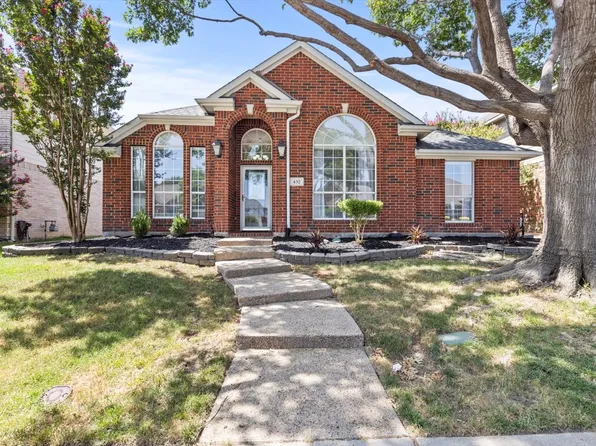 452 Vista Noche Dr, Lewisville, TX 75067