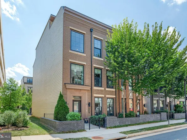 44667 Provincetown Dr, Ashburn, VA 20147