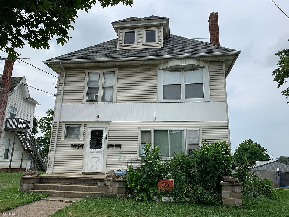 220 Pleasant St.