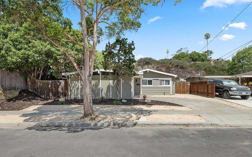1st image of 4674 Boxwood Dr