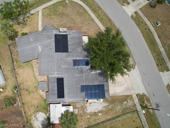 2nd image of 21947 Hernando Ave