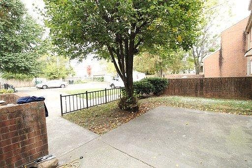 2nd image of 308 Stanaford Pl