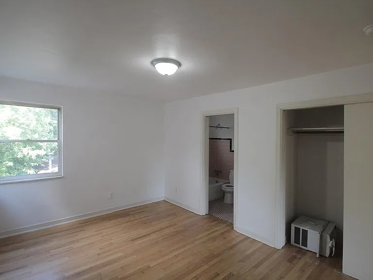 415 Franklin Ave #2 — Photo 14