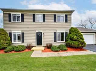 2965 Juniper Ct, Aurora, IL 60502