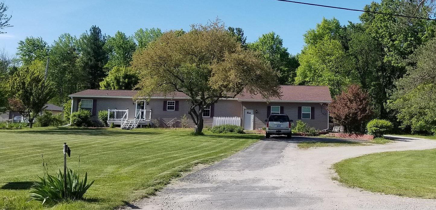 1697 E Chippewa River Rd, Midland, MI 48640 | MLS #50110379 | Zillow