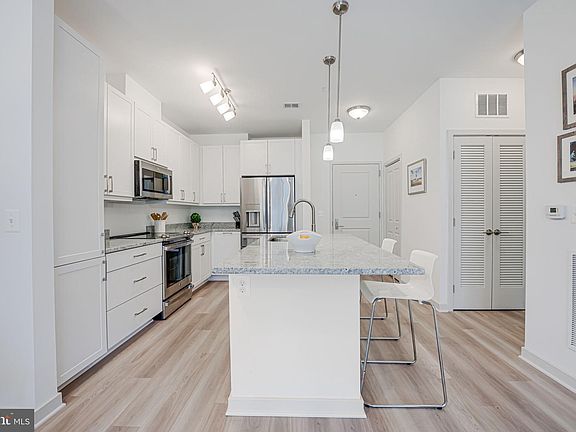 5th image of 10755 Fairgrounds Dr Unit 111