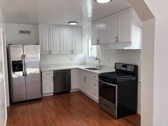 4th image of 1069 10th St