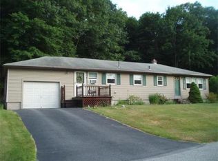 14 Hayward Ln, Millbury, MA 01527