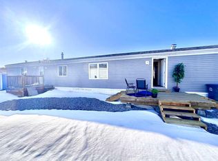27 N Westover Cres W, Claresholm, AB T0L0T0