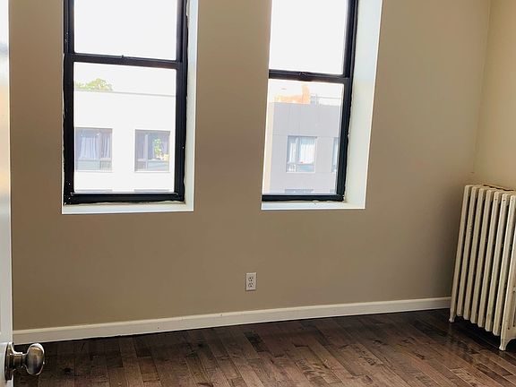 5th image of 240 Crown St #6PP