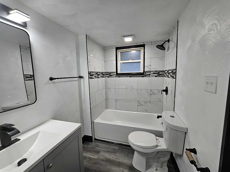 1228 Clairhaven St — Photo 20
