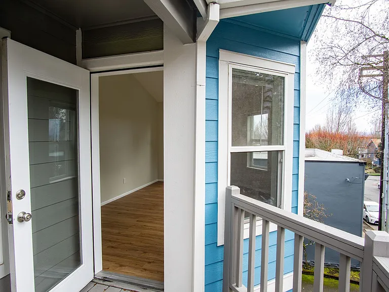 245 SW Hooker St #7 — Photo 18