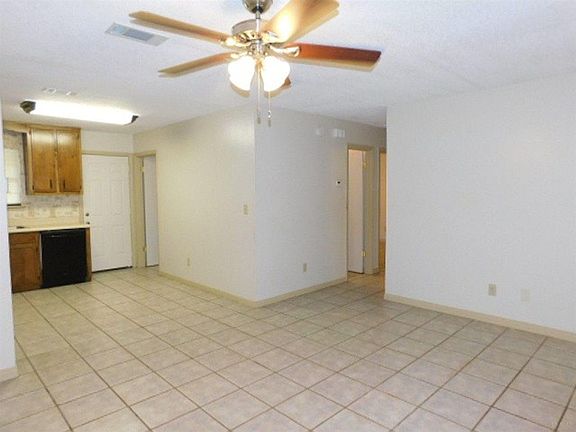 4th image of 5680 Crestwood Dr
