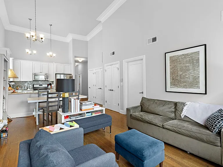61 Reservoir Ave #3 — Photo 3