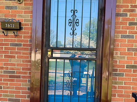 4th image of 3922 Layside Dr