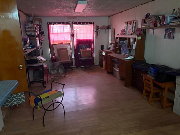 2nd image of 114 W Harris St