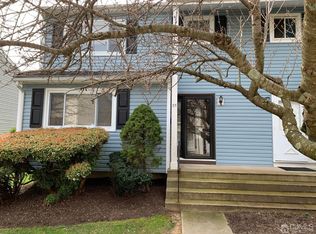 35 Davids Ct, Dayton, NJ 08810