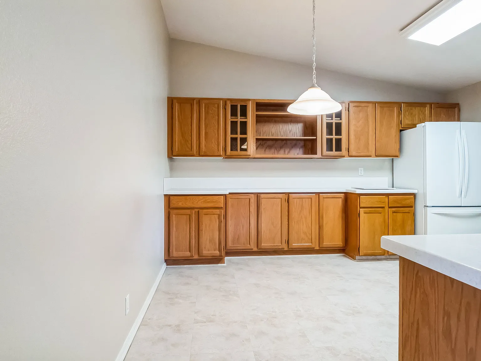 2 bed, 1152 sqft, $2,100 — Photo 4